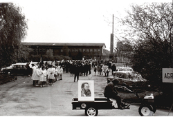 Pohled na budovu - rok 1975.jpg