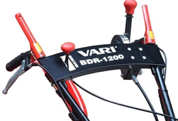 Detail řidítek dvoububnové sekačky BDR 1200