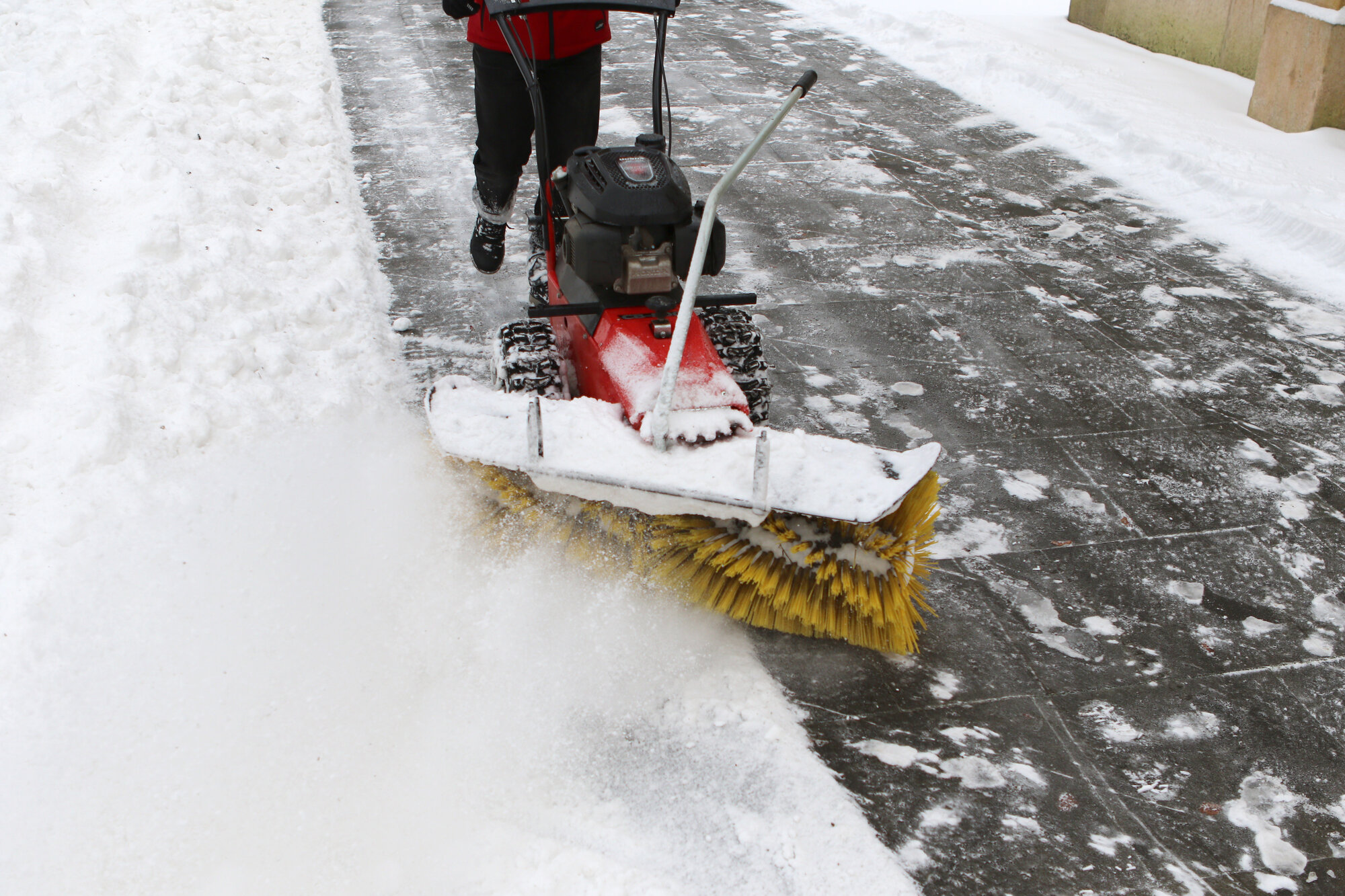 Schneebürste, Schneepflug 80 cm, Kehrbürste, Benzinmotor