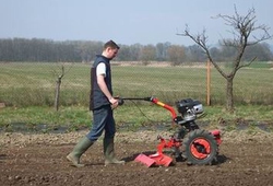 Smyk stavitelný při práci