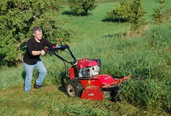 Mulčovač F-700 při práci