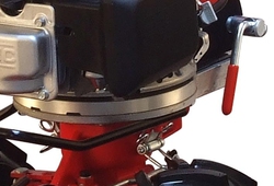 Detail připojení motoru k převodovce