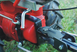 Detail připojení sulky AV-650 k převodovce DSK-316 přes nový závěs