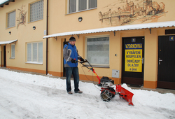 Sněhové řetězy zajišťují lepší adhezy stroje při odlízení sněhu