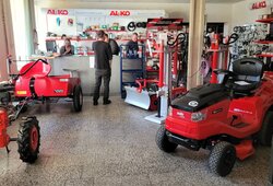 AT servis spol. s.r.o. Plzeň Husova 73