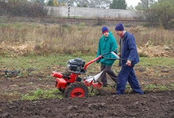 Kemp půdních prací Libice nad Cidlinou 21.-22.10