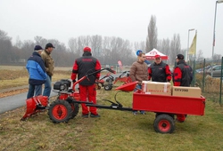 Předváděcí akce komunální techniky Velký Osek 30.11.2011