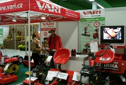ZEMEDELEC LYSA PODZIM 2012 07.jpg