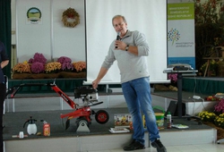 ZEMEDELEC LYSA PODZIM 2012 09.jpg