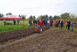 Kemp pudnich praci Libice 2012_03.jpg