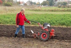 Kemp pudnich praci Libice 2012_04.jpg