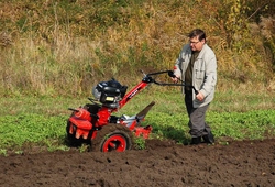 Kemp pudnich praci Libice 2012_15.jpg