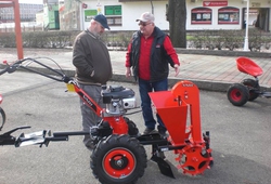 Den zahradni techniky Modrohorske humno 06.jpg