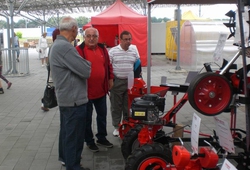 FLORIA KROMERIZ_ LETO 2013 12.jpg