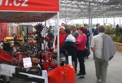 FLORIA KROMERIZ_ LETO 2013 13.jpg