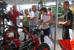 FLORIA KROMERIZ_ LETO 2013 17.jpg