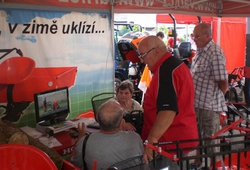 FLORIA KROMERIZ_ LETO 2013 08.jpg
