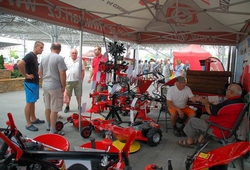 FLORIA KROMERIZ_ LETO 2013 24.jpg