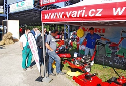 Zeme Zivitelka CB_09.jpg
