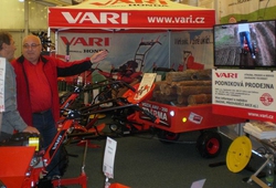 Zahrada Cech zari 2013 02.jpg