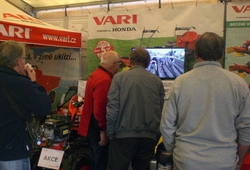 Zahrada Cech zari 2013 01.jpg