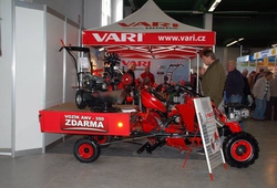ZEMEDELEC LYSA 12.jpg