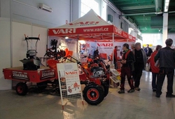 ZEMEDELEC LYSA 10.jpg