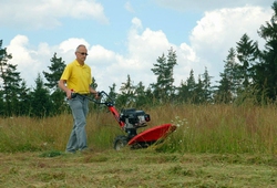 The BDR-650V drum mower at work