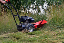 DS-521Z Agatha drum mower at work