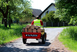 Malotraktor VARI GLOBAL řádil v lese  - část 2.