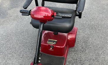 ELEKTRICKÝ INVALIDNÍ VOZÍK SELVO 3200 - bazar