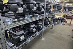 Výsuvný pořadač na sestavy desky motoru – další krok k efektivnější výrobě VARI